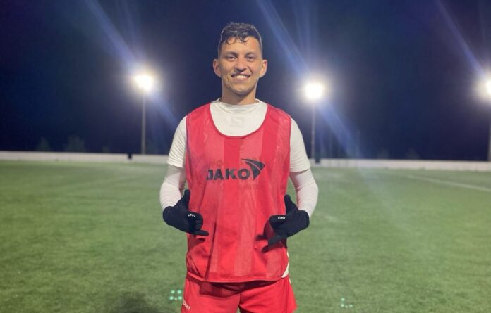 Vinícius Café acerta com equipe de Fut7 em Portugal