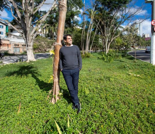 Arquiteto e paisagista desenvolveu jardins de chuva, política pública que revigora o solo da cidade de São Paulo